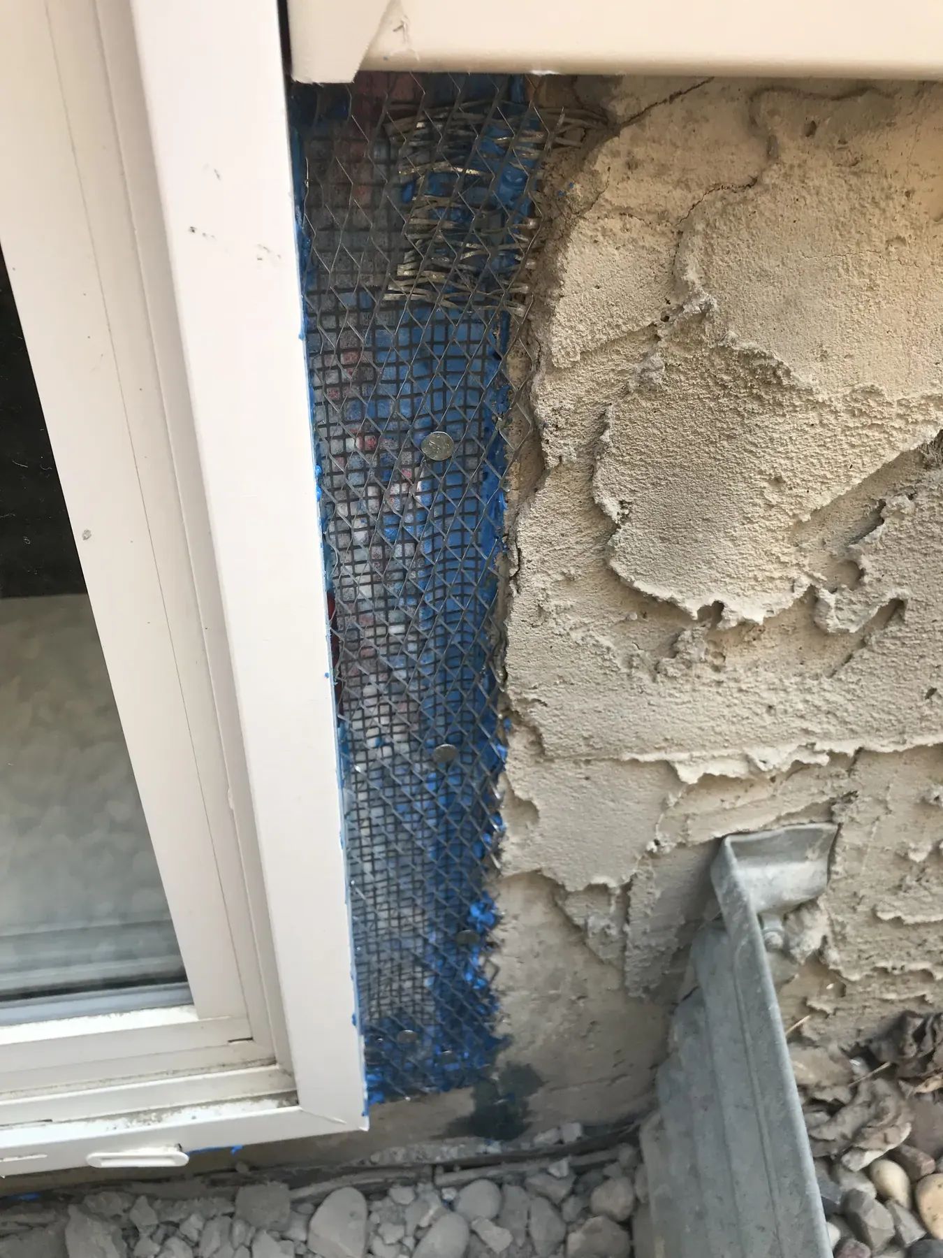 Window membrane lapped under the lath